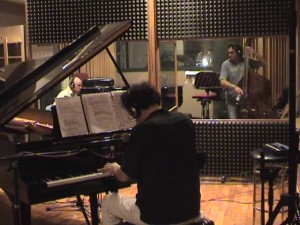 Ennio Rega al pianoforte per "Arrivederci Italia"